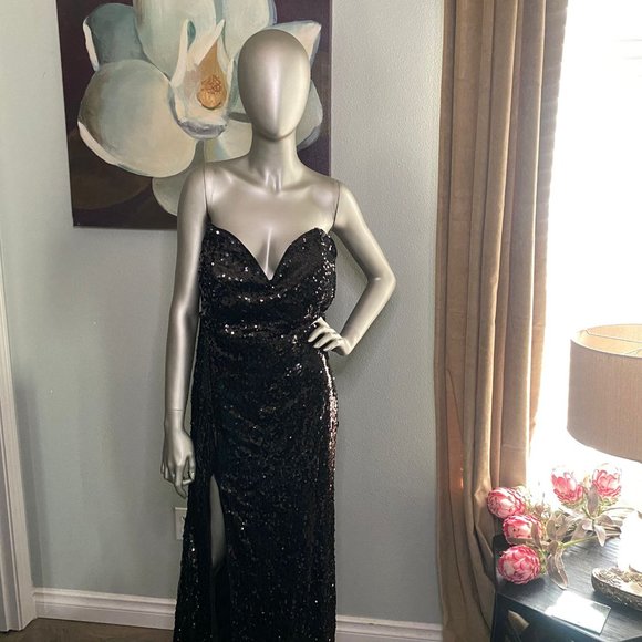 Strapless Sequin Gown - Picture 7 of 8